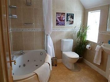 Grove House B And B Solihull Buitenkant foto